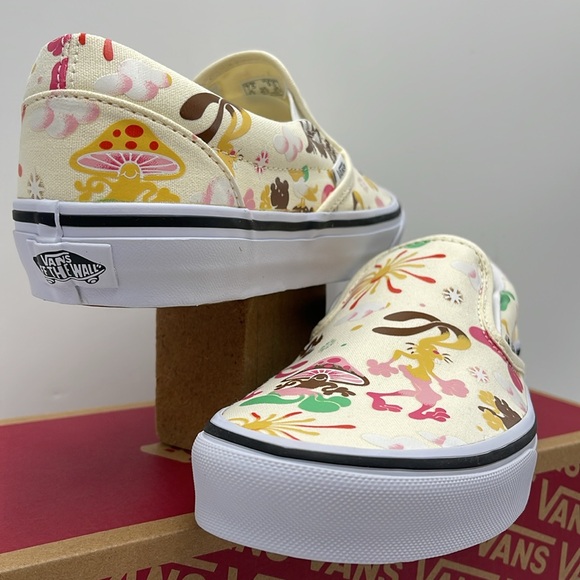 Vans Men’s Classic Slip-On Get Outdoors Classic White 
VN000BVZFRL Sneakers - Picture 10 of 16